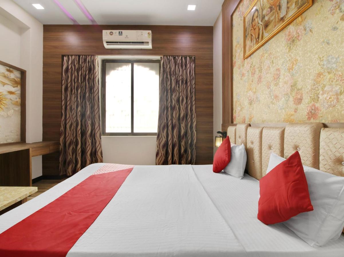 Oyo 79434 Hotel Green Villa ناغبور المظهر الخارجي الصورة